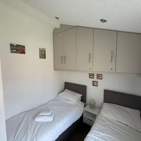 펜션 2 Bed Lodge-sleeps 4-stunning Views -pet Friendly